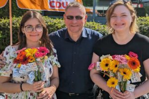 Muttertag Mai 2023 CDU-Ortsverband Jenfeld Infostand (5)