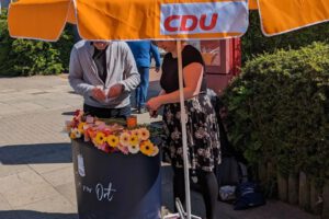 Muttertag Mai 2023 CDU-Ortsverband Jenfeld Infostand (7)