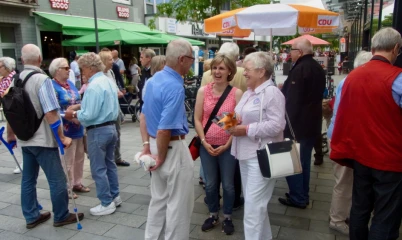 08.07.2017 – Info-Stand vor dem Haus in der Schweriner Str. 4